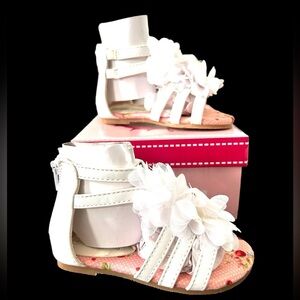 Jelly Beans Girls White Gladiator Sandals Style Morita Size 4 New In Box